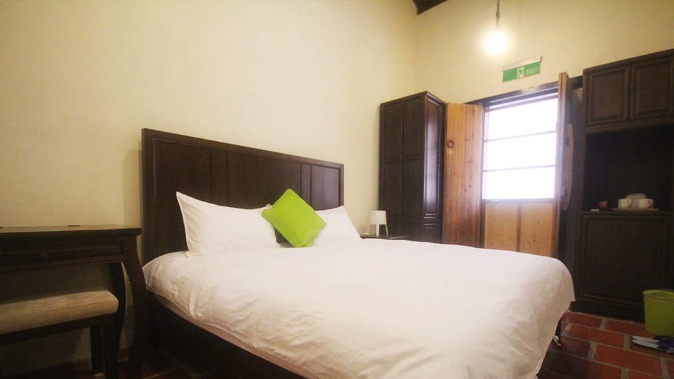 Standard Double Room, 1 Queen Bed | Desk, free WiFi, bed sheets