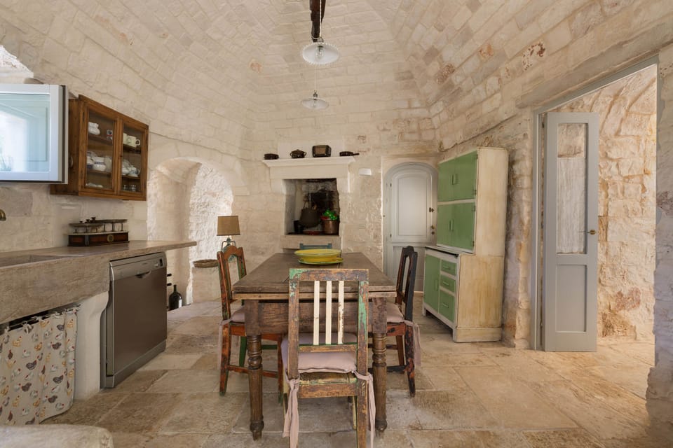Deluxe Villa, 4 Bedrooms | Private kitchen | Full-size fridge, oven, stovetop, cookware/dishes/utensils