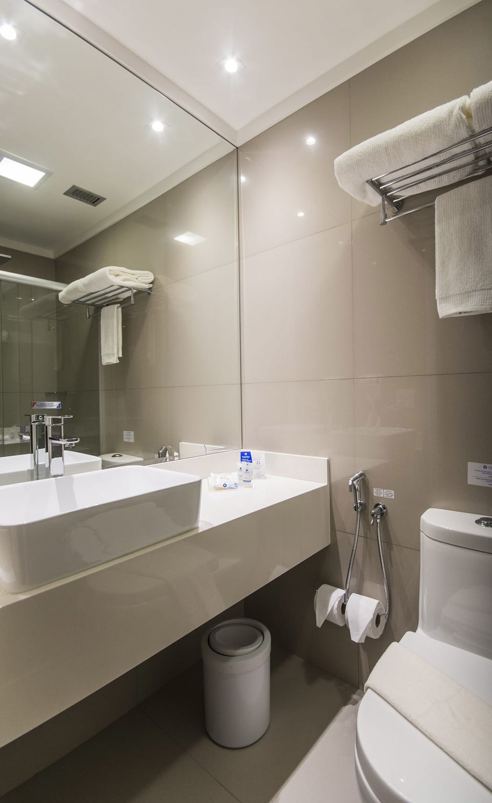 Shower, rainfall showerhead