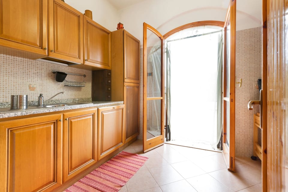 Classic Villa, 4 Bedrooms | Private kitchen | Full-size fridge, oven, stovetop, dishwasher