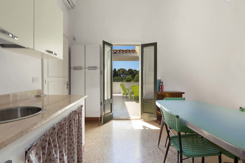 Standard Villa, 4 Bedrooms | Private kitchen | Full-size fridge, oven, stovetop, cookware/dishes/utensils