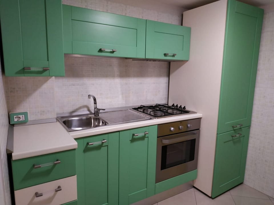 Standard Quadruple Room, 1 Bedroom | Private kitchen