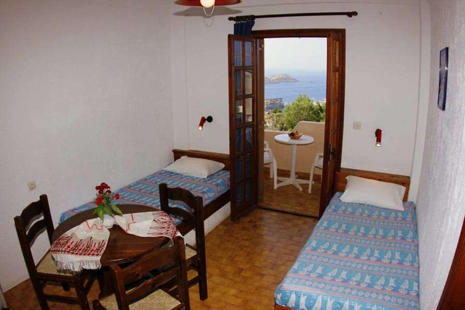 Apartment, 1 Bedroom | In-room safe, blackout drapes, bed sheets
