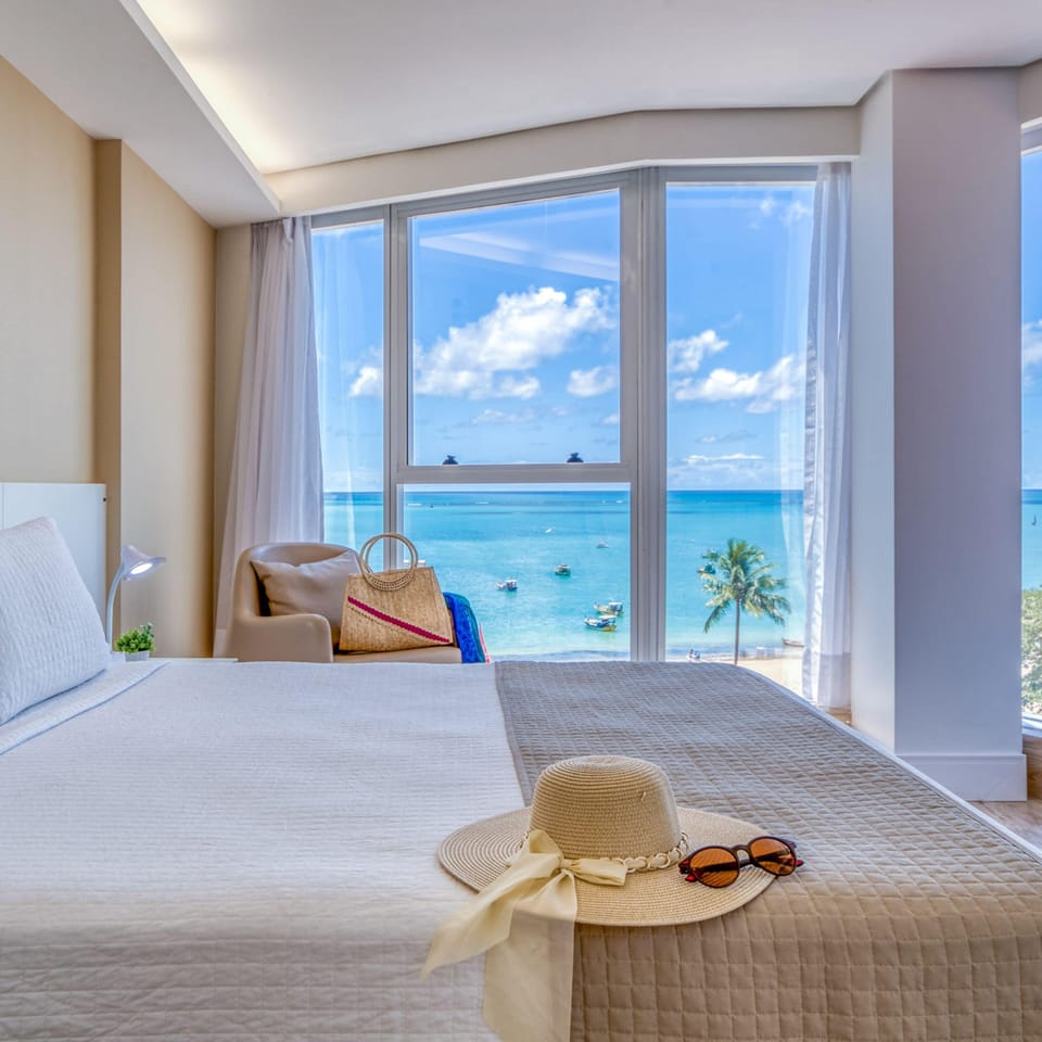 Excellence Frente Mar Casal | 1 bedroom, hypo-allergenic bedding, in-room safe, desk