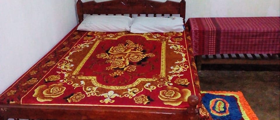 Premium bedding, in-room safe, desk, iron/ironing board