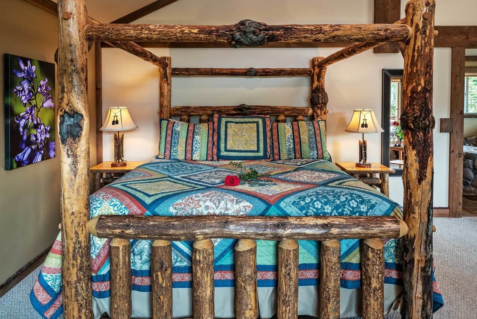 Cabin (Mount Adams) | Egyptian cotton sheets, premium bedding, down comforters, pillowtop beds