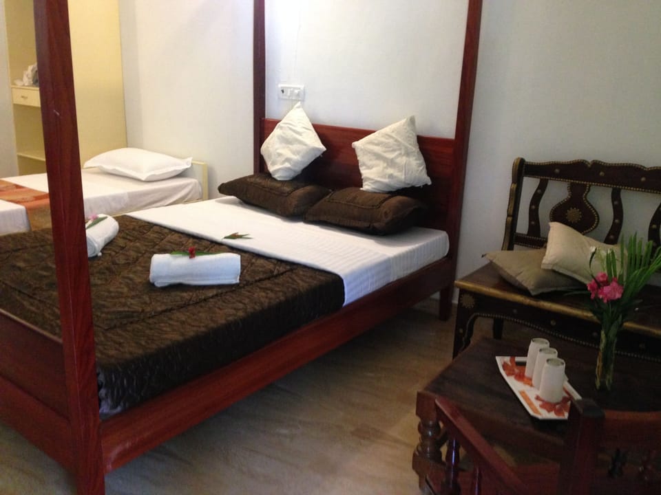 Standard Double Room, 1 Bedroom | 1 bedroom, individually furnished, desk, rollaway beds