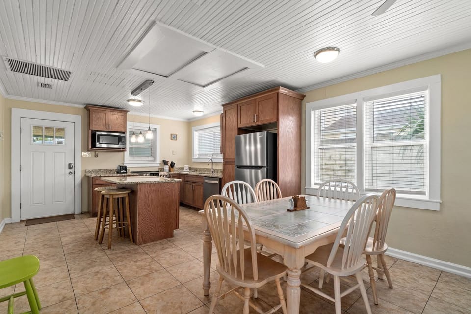 Remodeled Stylish Kitchen
