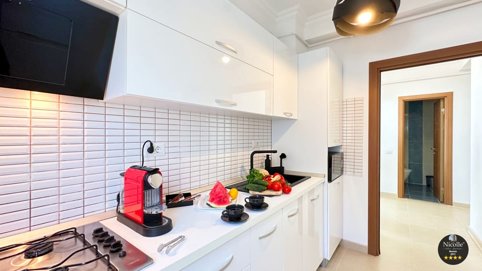 Deluxe Apartment, 2 Bedrooms, Lake View, Lakeside | Private kitchen | Full-size fridge, microwave, oven, stovetop