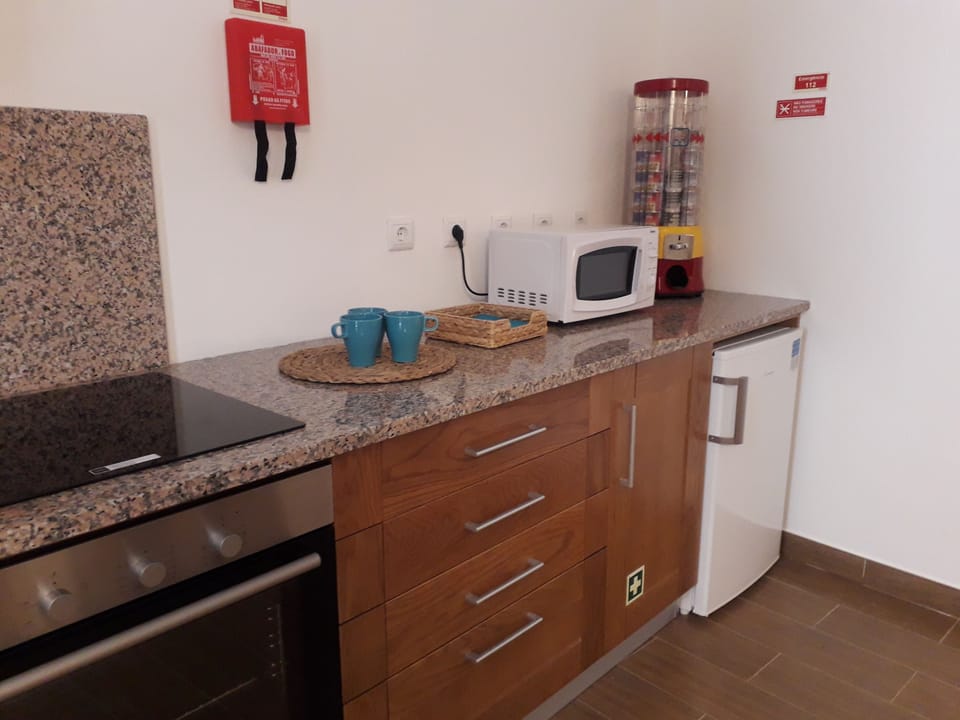 Deluxe Double or Twin Room, 2 Twin Beds, Private Bathroom (2) | Shared kitchen | Fridge, microwave, espresso maker, coffee/tea maker