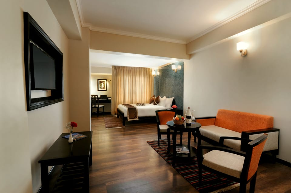 Premium bedding, minibar, in-room safe, desk