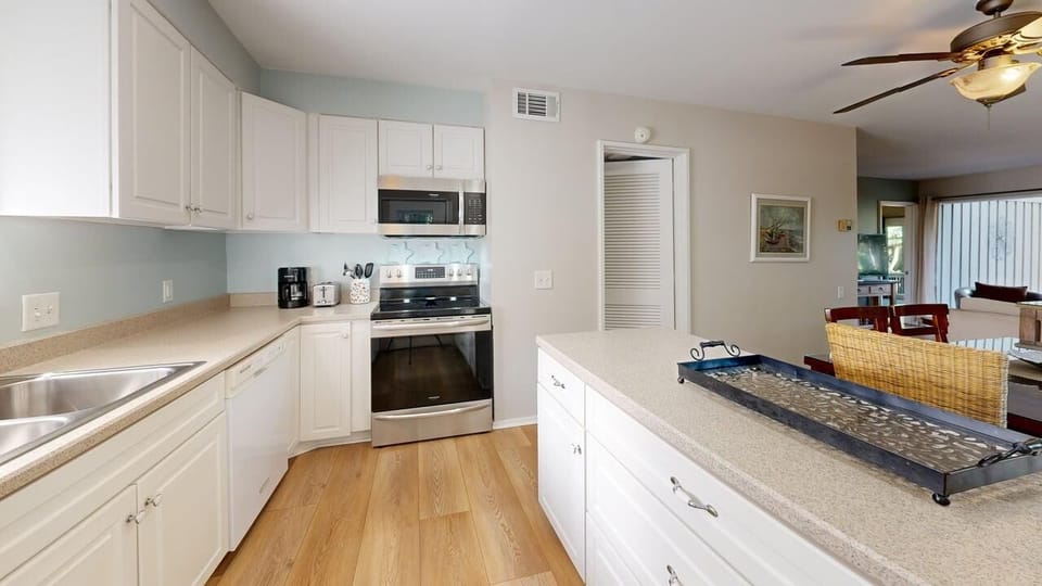 Fully Stocked Kitchen