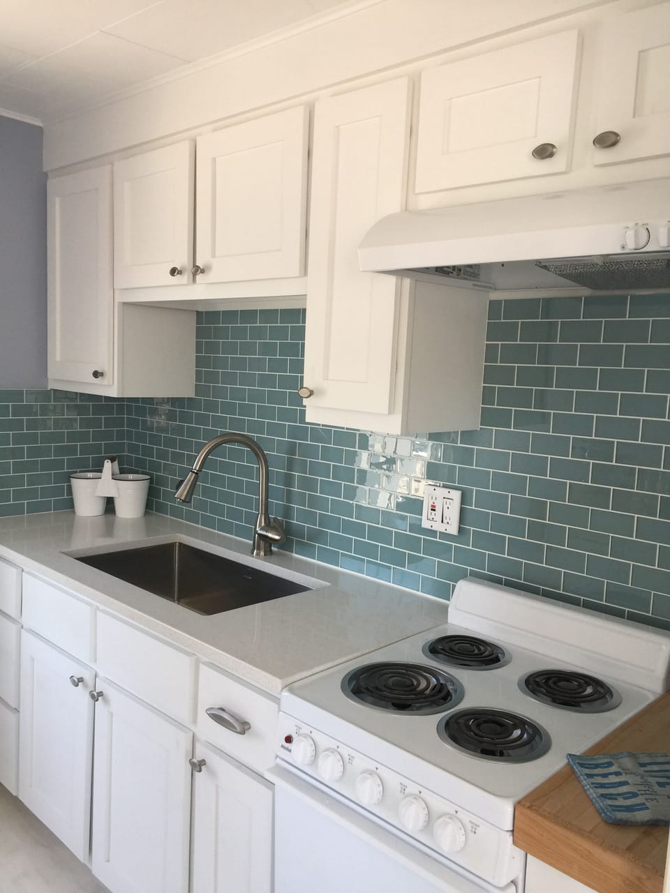 Kitchen, newly remodeled! 