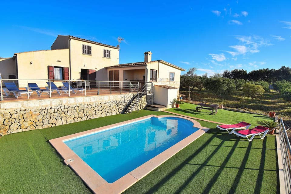 holiday home for relaxing by the luxurious swimming pool