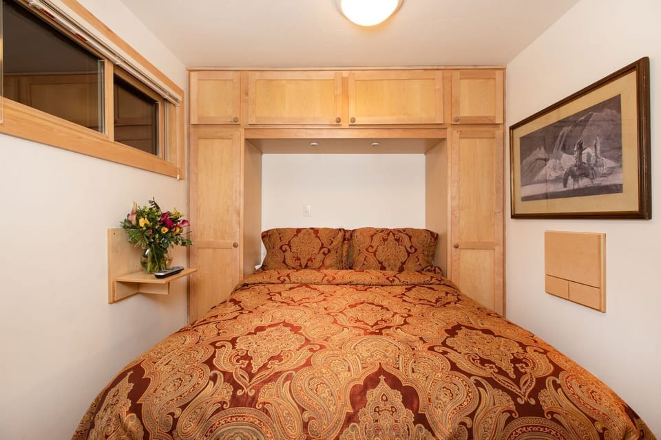 Queen Bedroom w/ Storage Surround