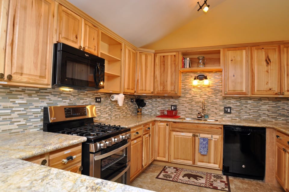 Gourmet kitchen
