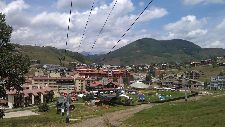 Ski area is 10 Min. drive.  Great for winter and summer fun.  