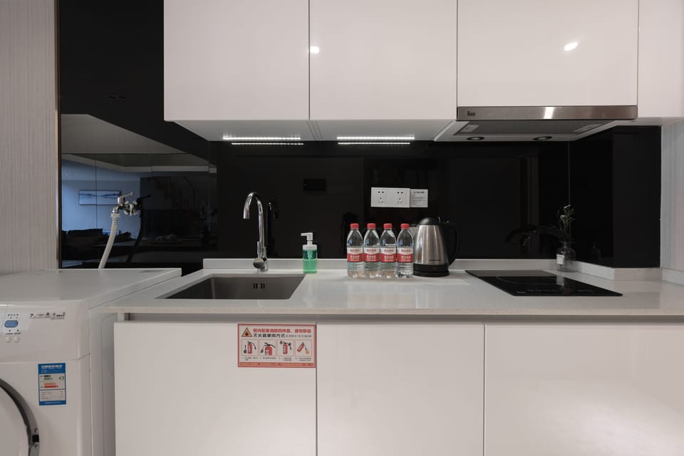 Fridge, microwave, stovetop