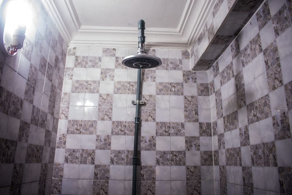 Standard Single Room | Bathroom | Towels