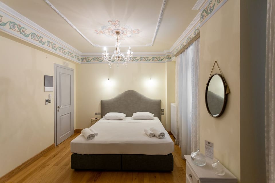 Superior Apartment | Minibar, individually decorated, individually furnished, soundproofing