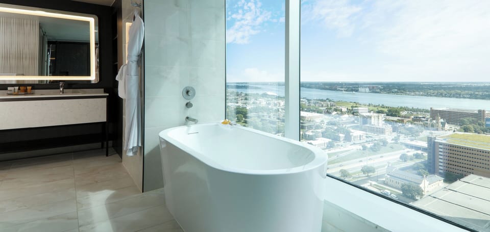 Luxury Suite, 1 King Bed with Sofa bed | Bathroom | Shower, free toiletries, hair dryer, bathrobes