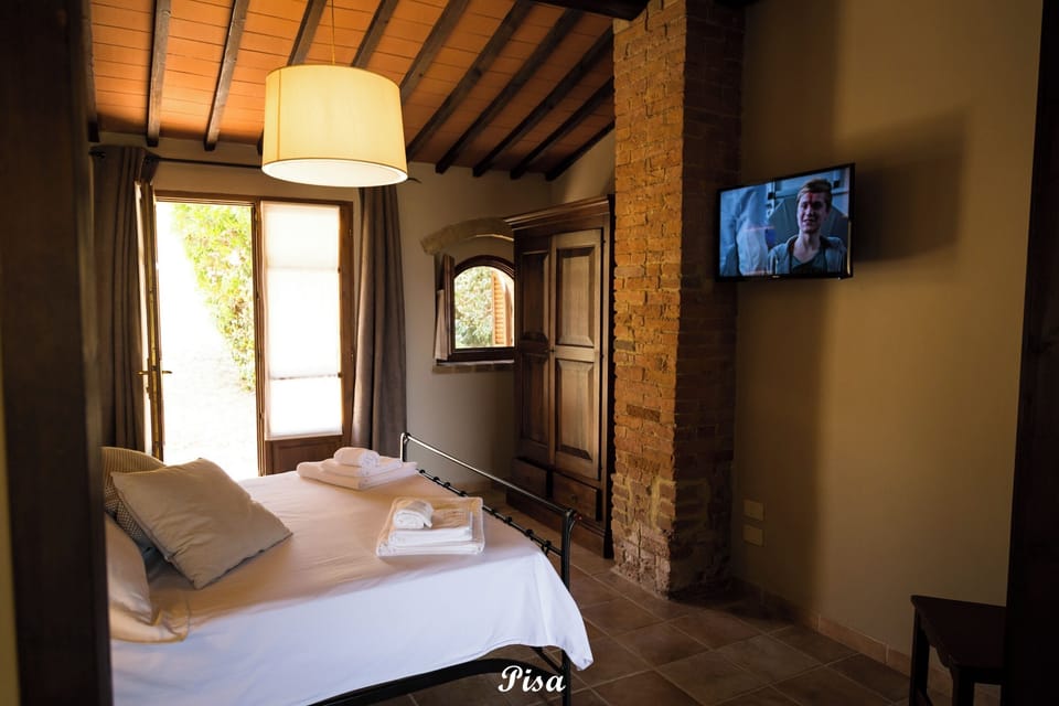 Superior Triple Room | Premium bedding, desk, cribs/infant beds, free WiFi