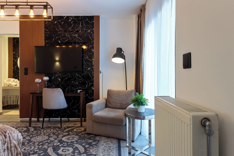 Family Suite | 1 bedroom, individually decorated, individually furnished