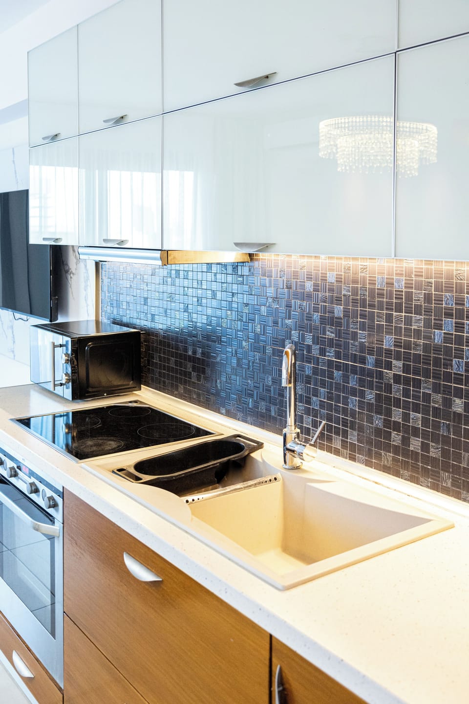 Deluxe Suite, 1 King Bed with Sofa bed | Private kitchen | Fridge