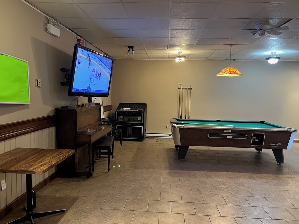 Game room