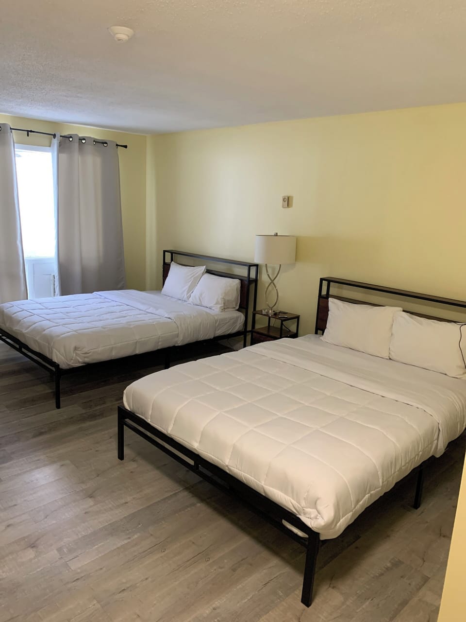 Standard Double Room | Desk, free WiFi, bed sheets
