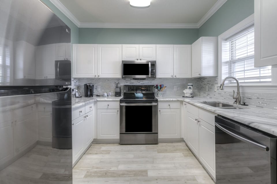 Stainless steel appliances - Kitchen