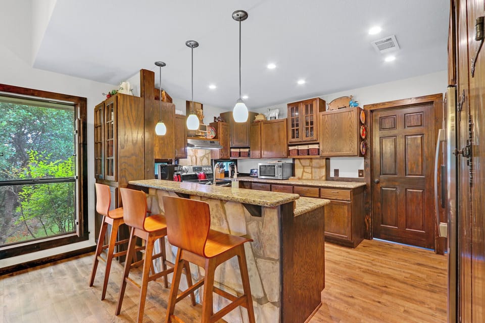 Additional seating at the breakfast bar