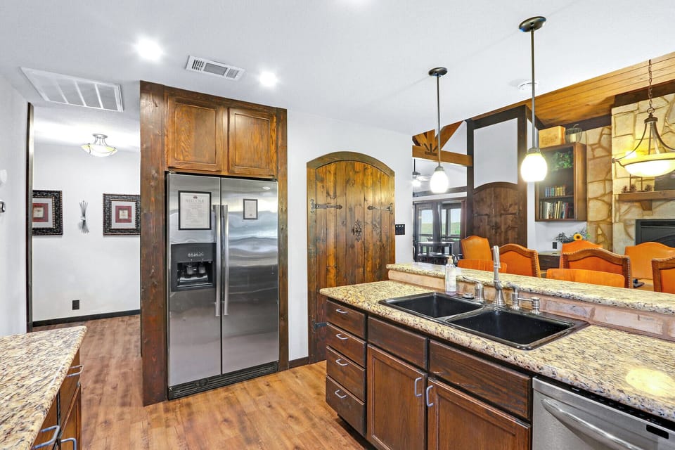 Stocked with all stainless steel appliances