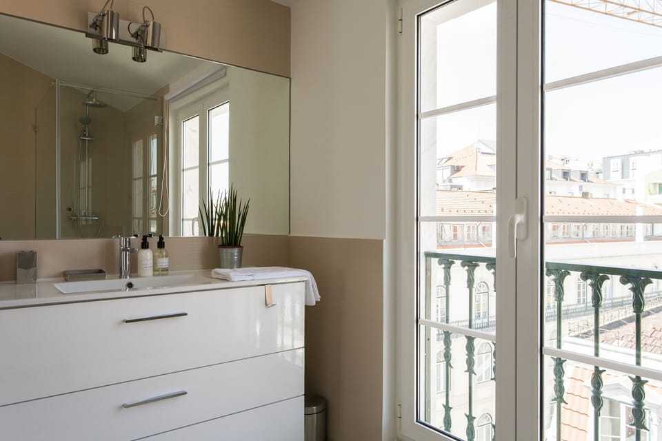 Suite Bathroom