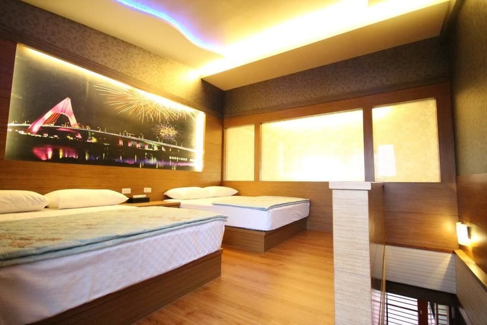 Family Room | Laptop workspace, blackout drapes, free WiFi