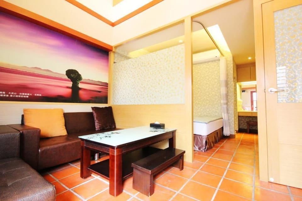 Family Room | Laptop workspace, blackout drapes, free WiFi