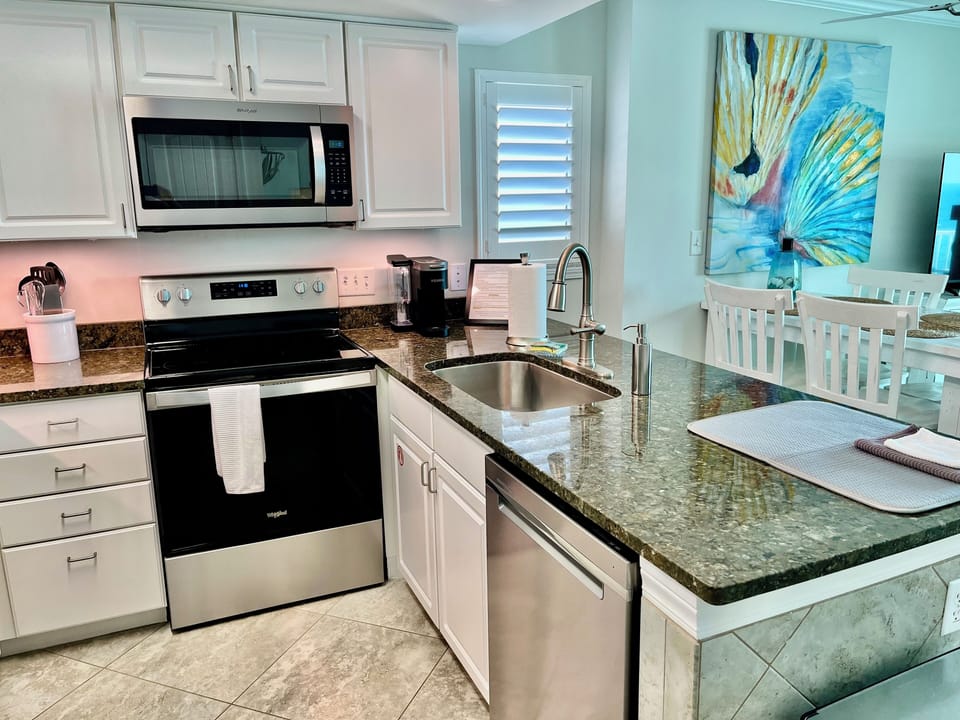Kitchen and Bar Area