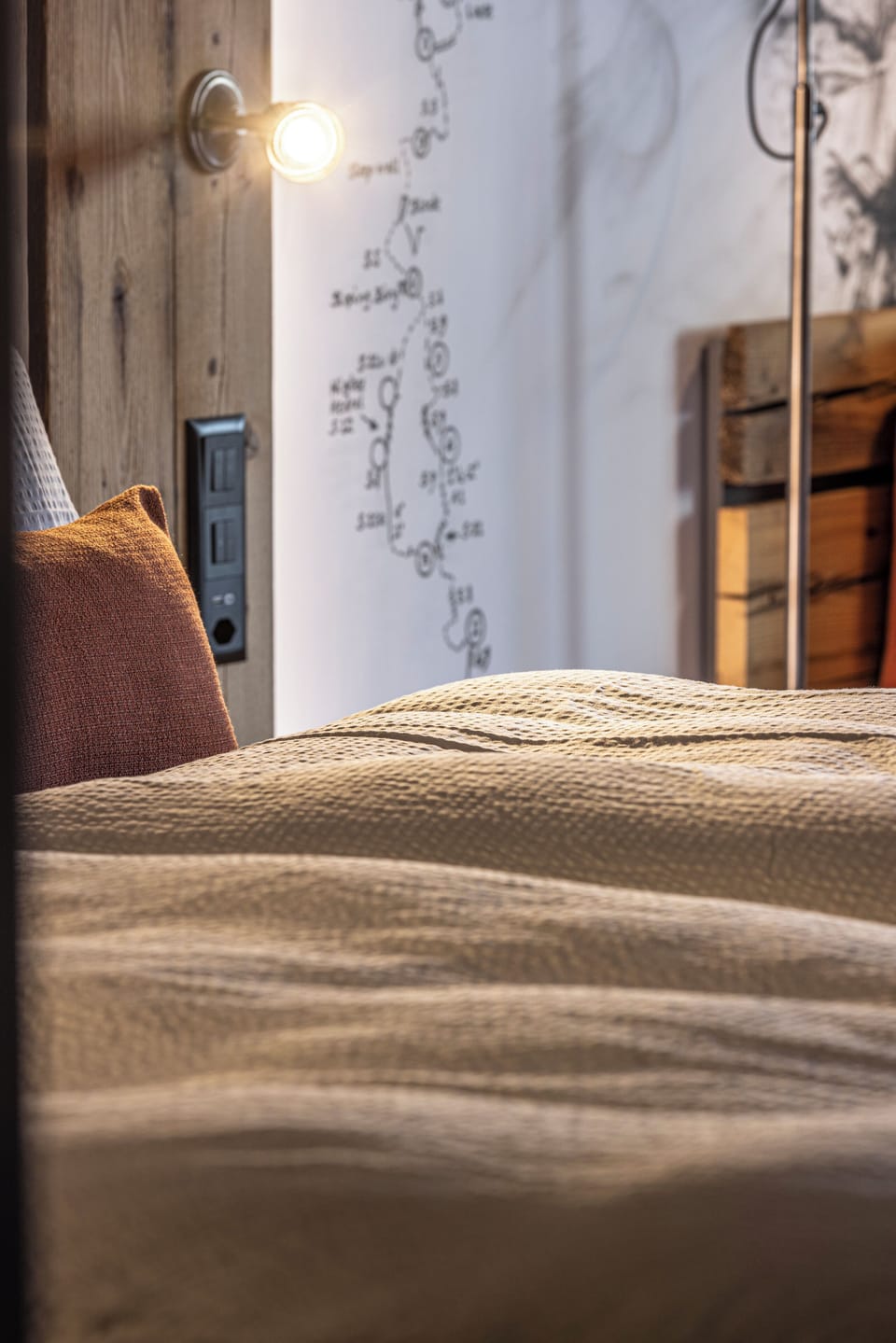 Triple Room | In-room safe, desk, free WiFi, bed sheets