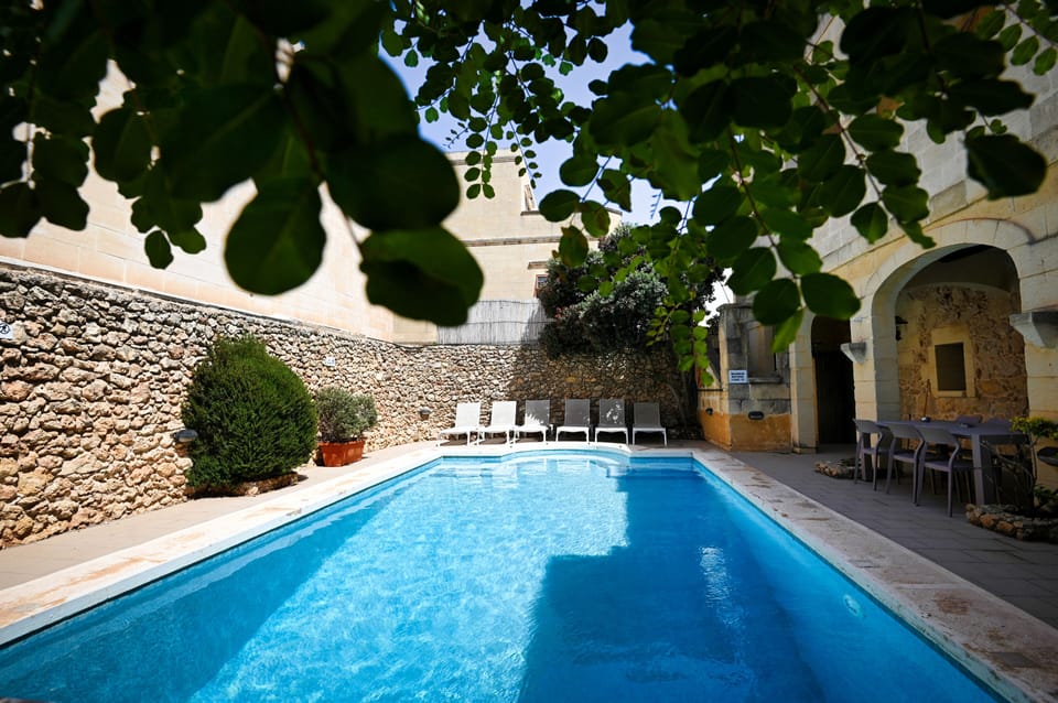 Seasonal outdoor pool, sun loungers