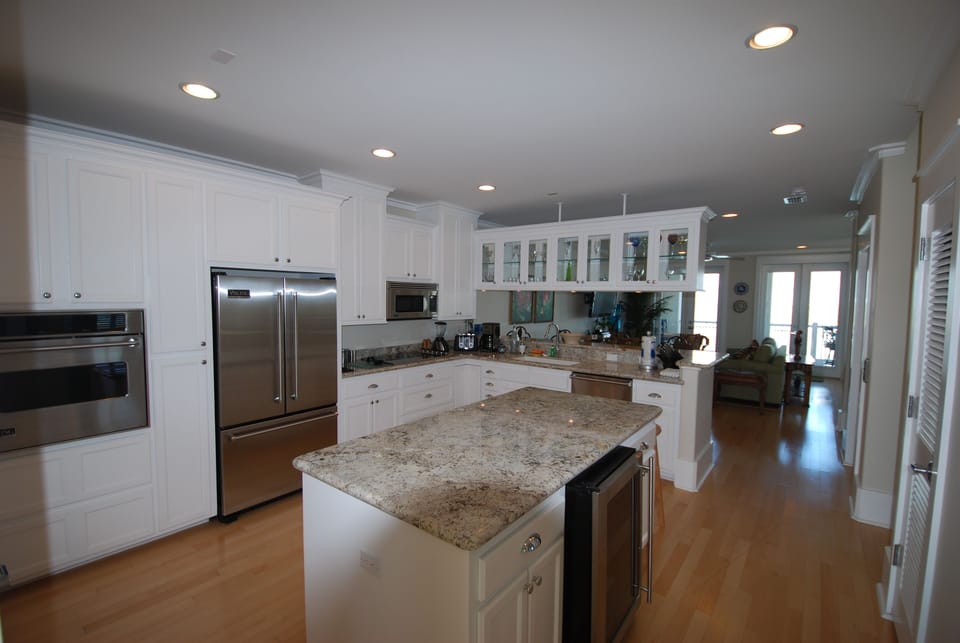 Townhome, 3 Bedrooms | Private kitchen | Coffee/tea maker, fridge, microwave, oven