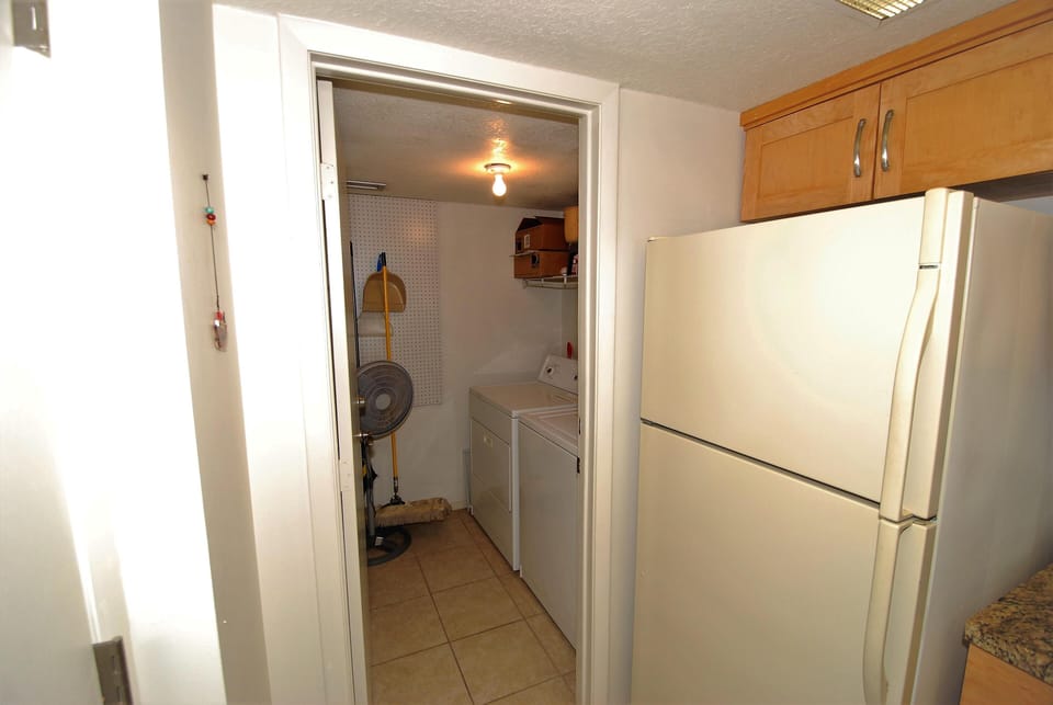 Condo, 2 Bedrooms | Laundry