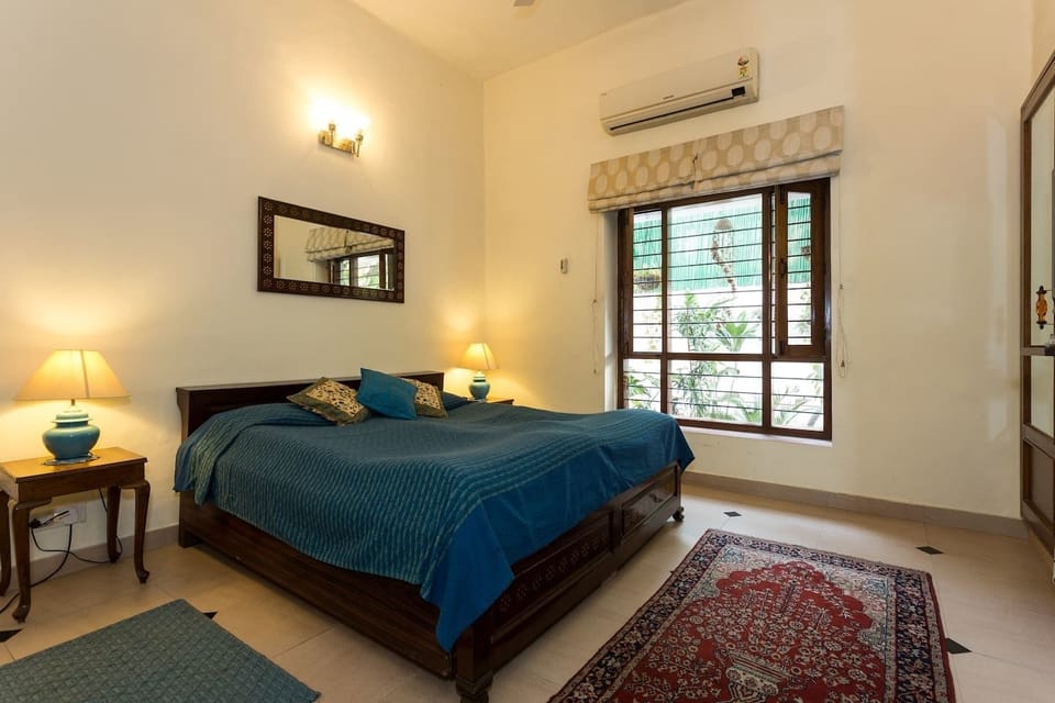 Standard Room | Desk, rollaway beds, free WiFi
