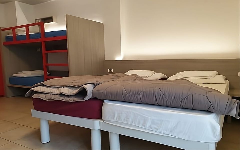 Family Room | Desk, free WiFi, bed sheets, wheelchair access