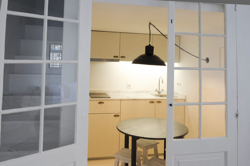 Family Duplex | Private kitchenette | Fridge, microwave, stovetop, coffee/tea maker