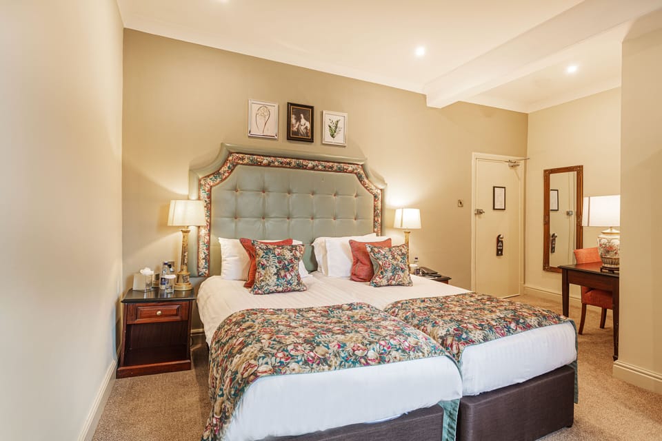 Superior Twin Room | Premium bedding, desk, blackout drapes, iron/ironing board