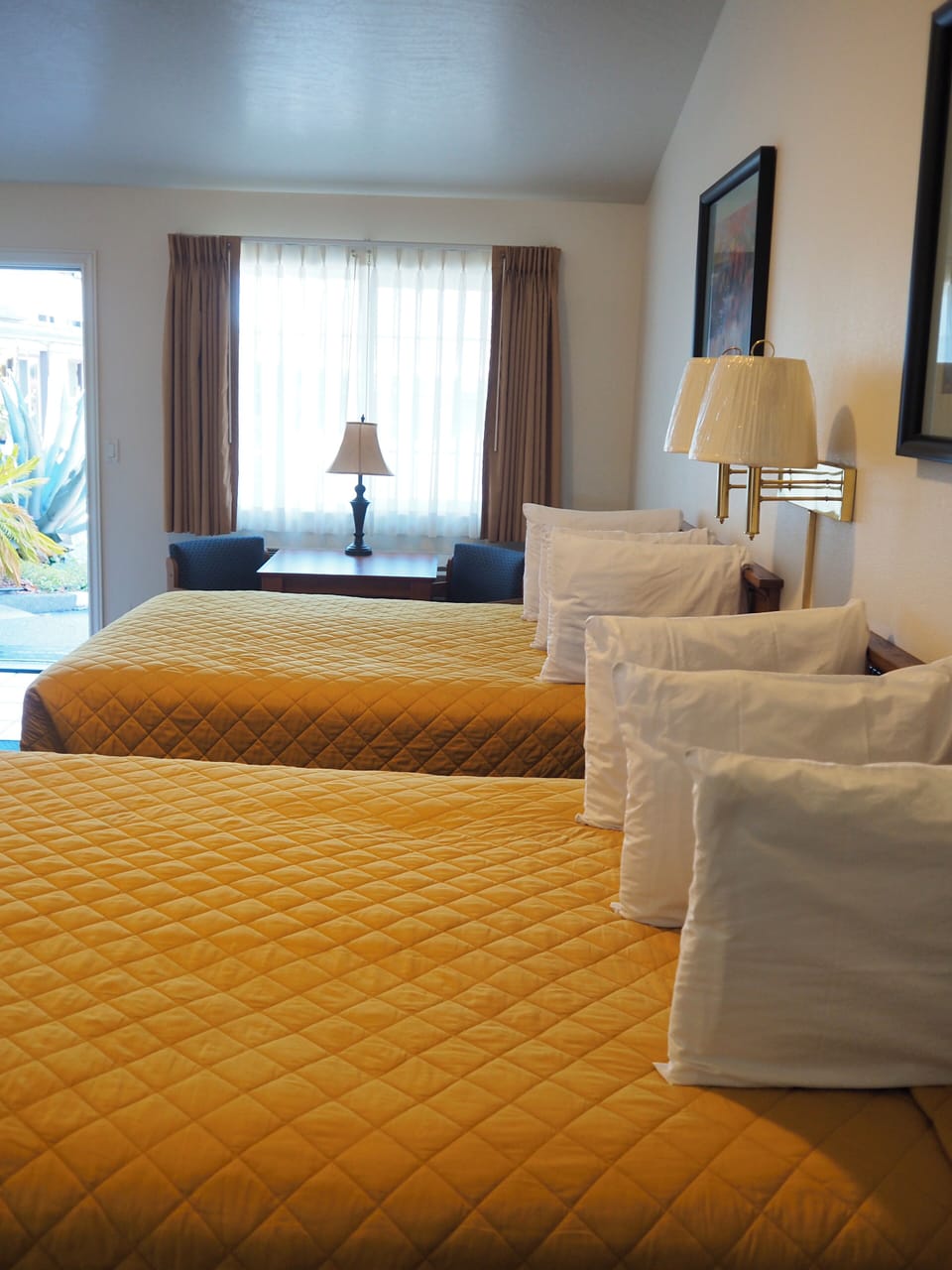 Premium bedding, blackout drapes, free WiFi, bed sheets