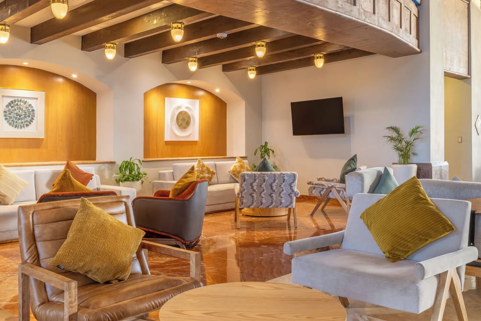Lobby lounge