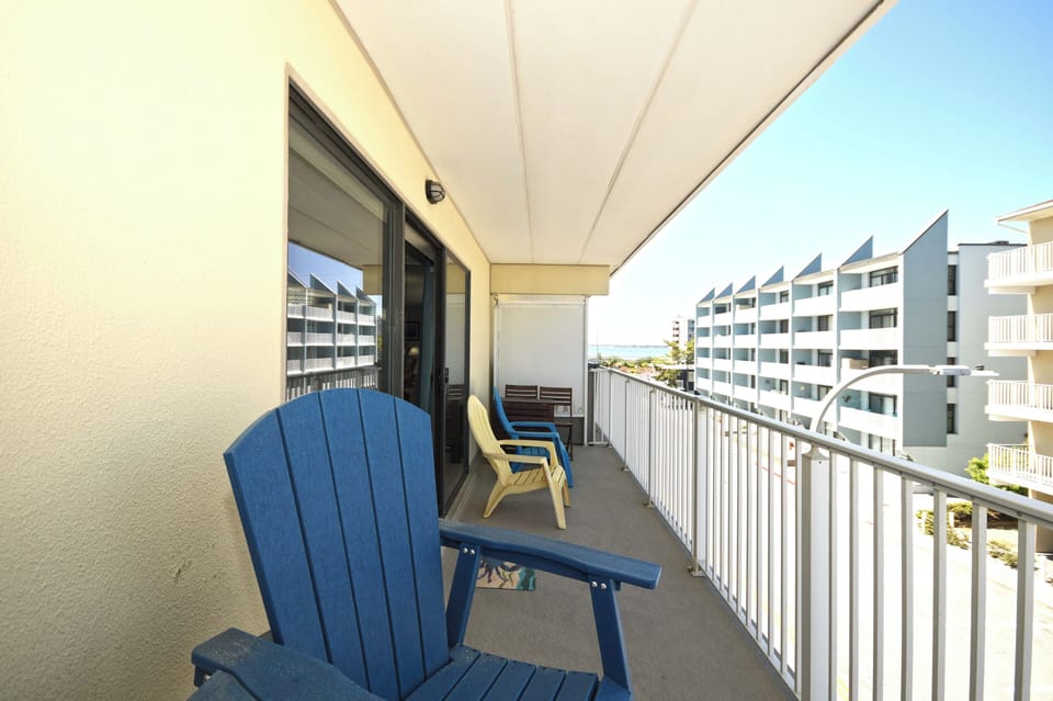 BALCONY-VIEW