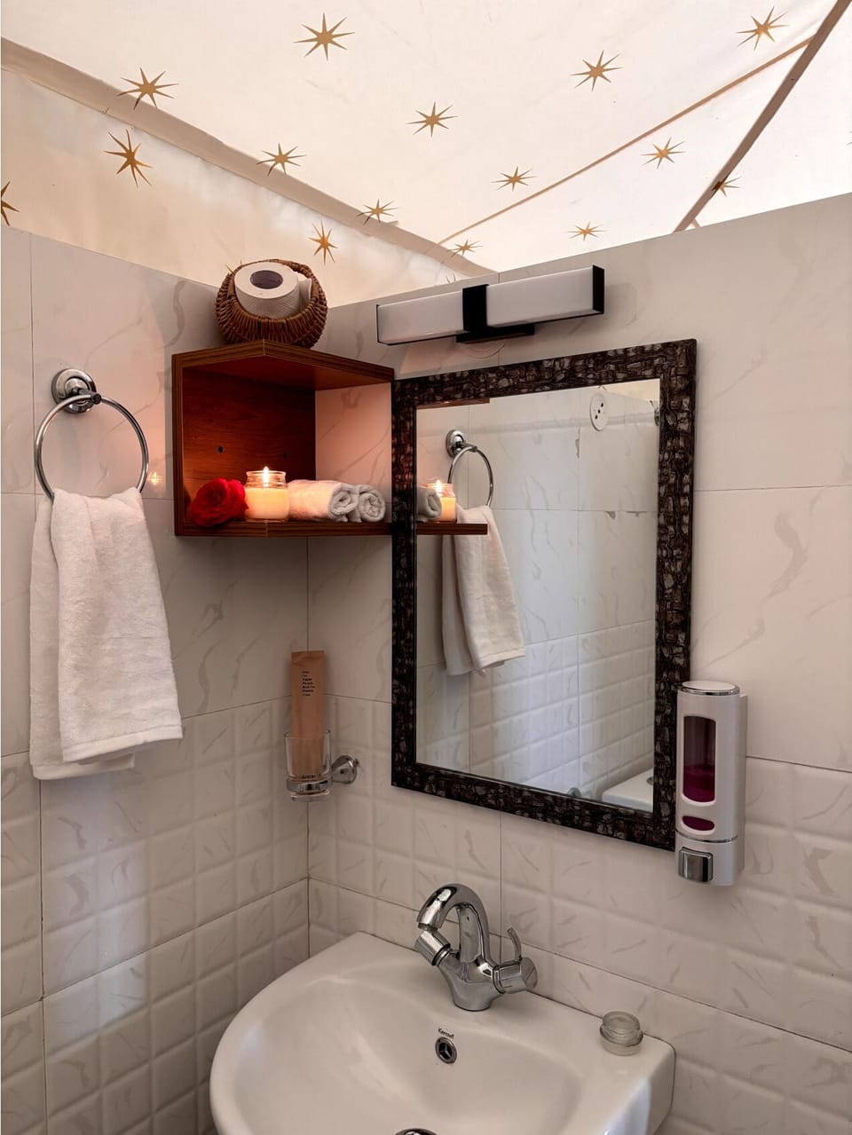 Luxury Tent, 1 Double Bed | Bathroom | Shower, free toiletries, slippers, towels