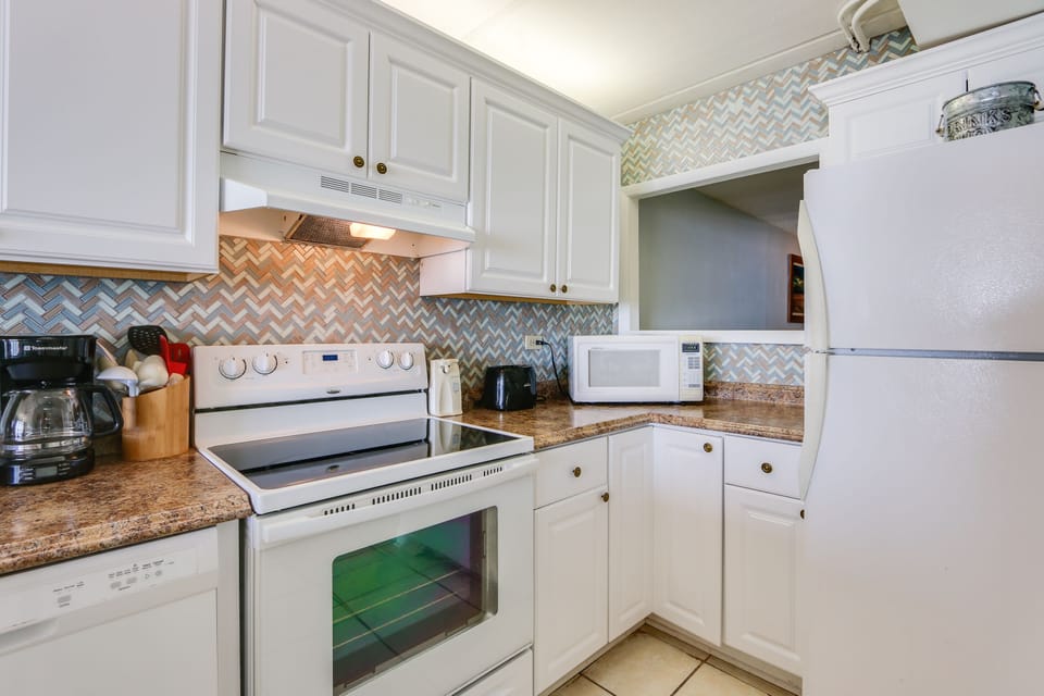 Fully stocked kitchen for making homemade meals! 